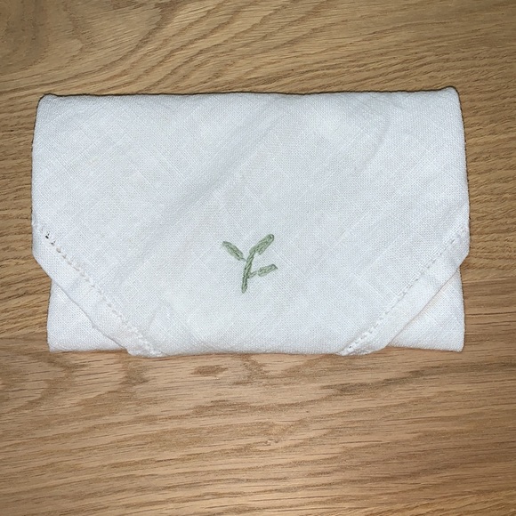 ☀️Hump Day Happiness SALE☀️ 🍃April Cornell- Embroidered Square Table Linen - Picture 6 of 6